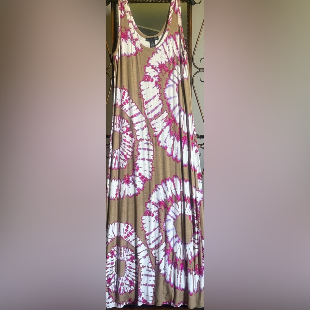 Grace Elements Tie-Dye Maxi Dress in Taupe, White & Fuchsia